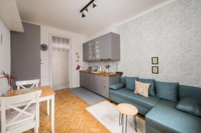 Metro Racławicka Charming Apartment